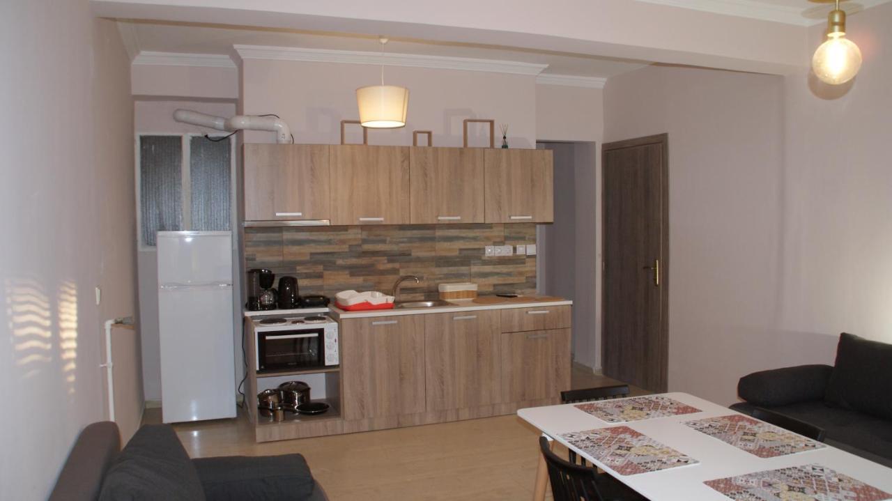 The Victoria Square Apartment *